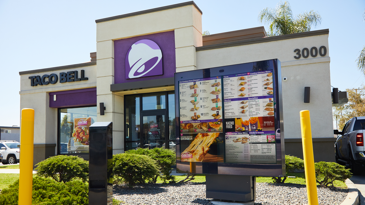 AI Menggugat Fast Food: Taco Bell, Pizza Hut, KFC