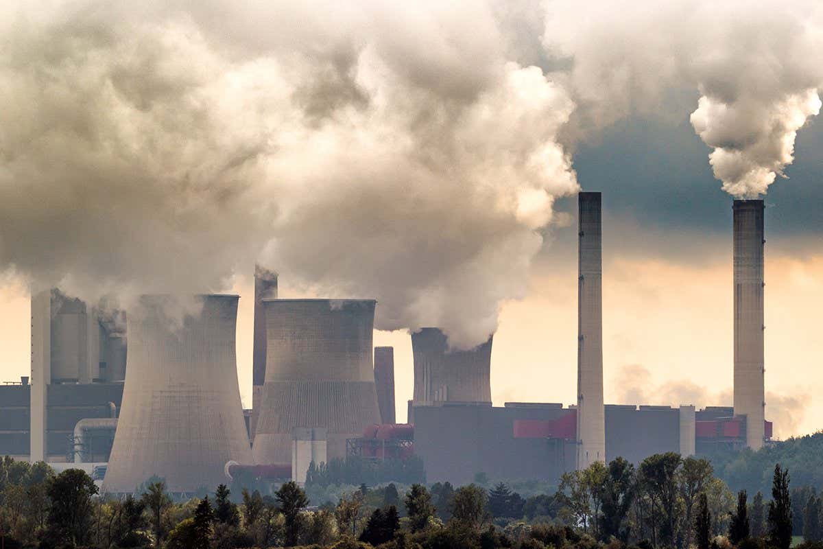 AI's Dirty Secret: Fossil Fuel Dependence
