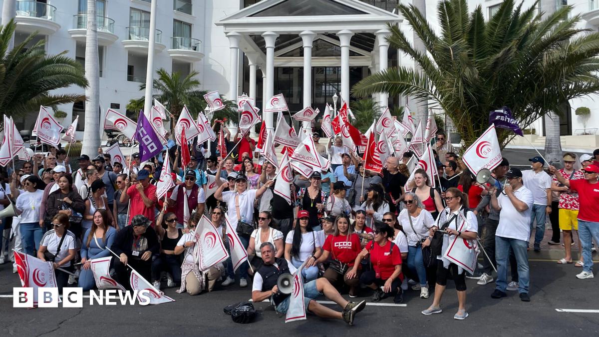 Easter Weekend: Tenerife Hotel Staff Strike