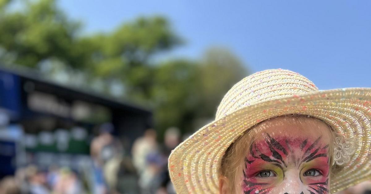Huge Crowds At Dorset Spring Show