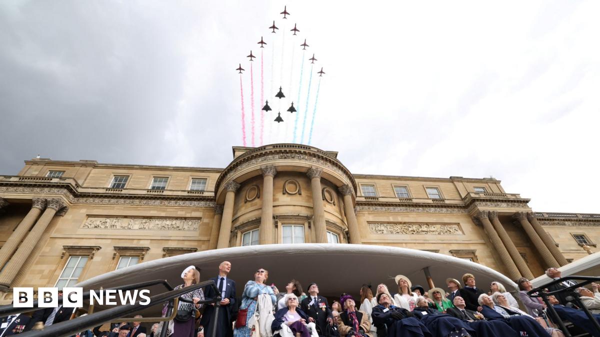 Red Arrows, Royals, & Tea: VE Day 80 Photos