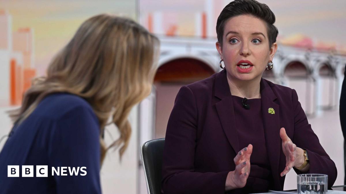 Single-Sex Guidance: Greens Push For Removal